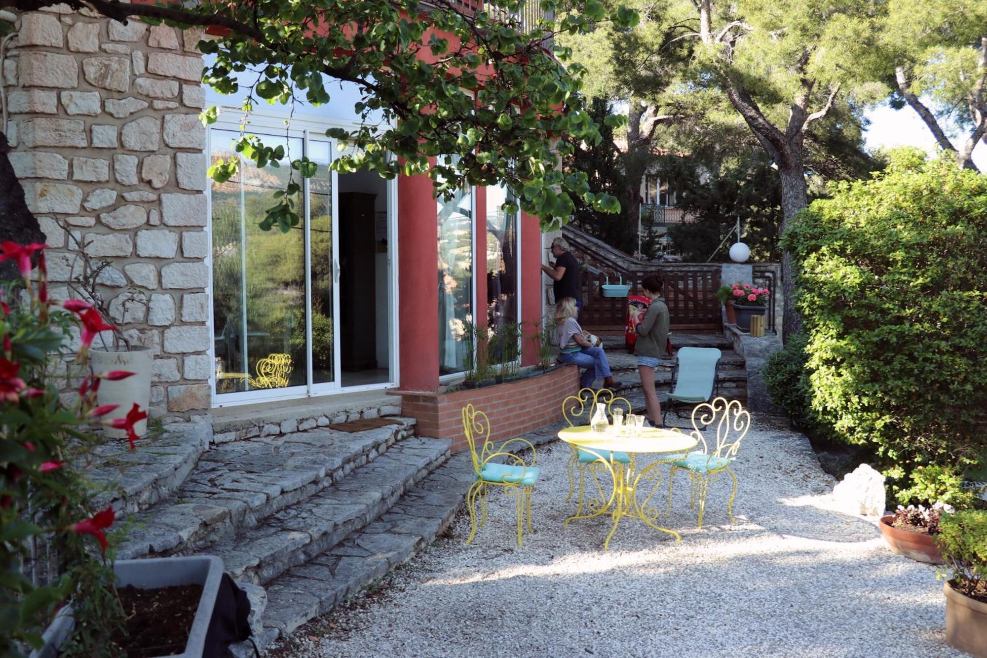 Appartements Avec Jardin Dans Villa Rocaille Кассі Екстер'єр фото