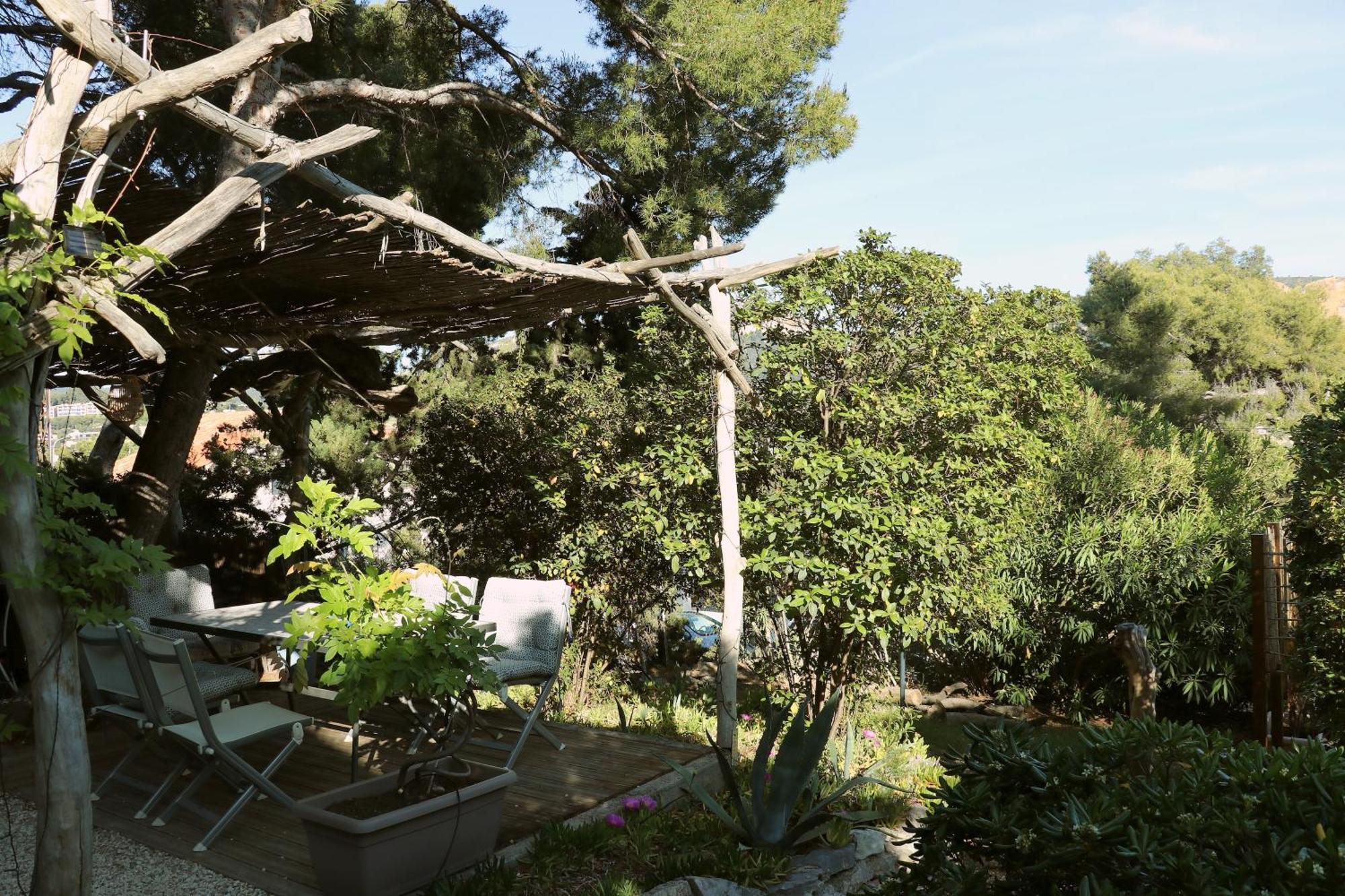 Appartements Avec Jardin Dans Villa Rocaille Кассі Екстер'єр фото